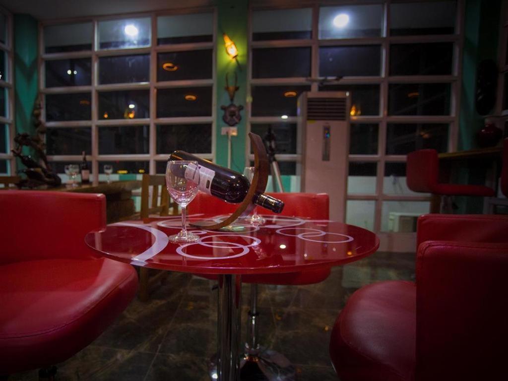 Hotel Ye Myanmar Μανταλέι Εξωτερικό φωτογραφία