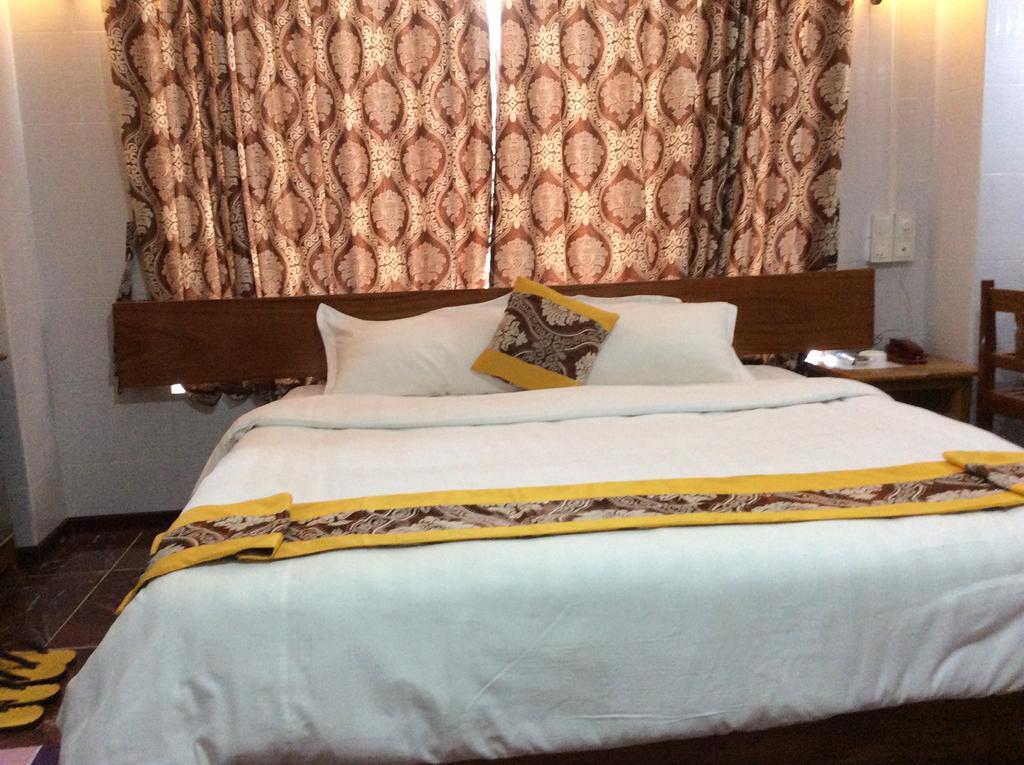 Hotel Ye Myanmar Μανταλέι Εξωτερικό φωτογραφία
